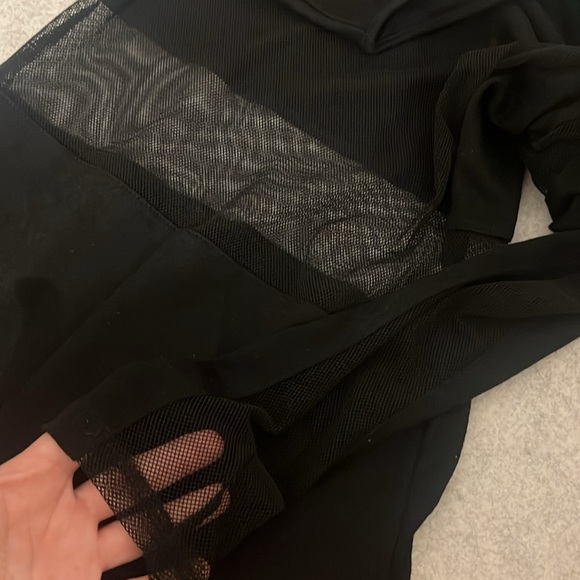 Long sleeve mesh shirt - Picture 3 of 3